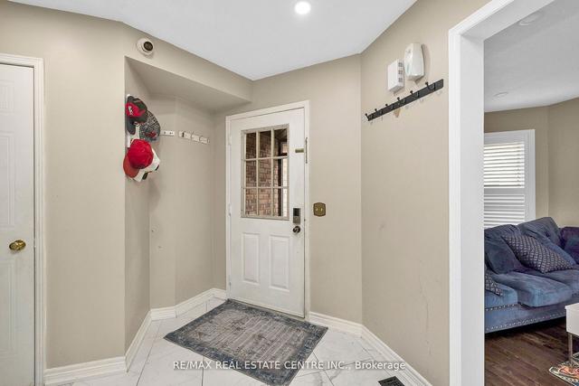 26 Nepean Pl, House detached with 4 bedrooms, 4 bathrooms and 8 parking in Brampton ON | Image 36