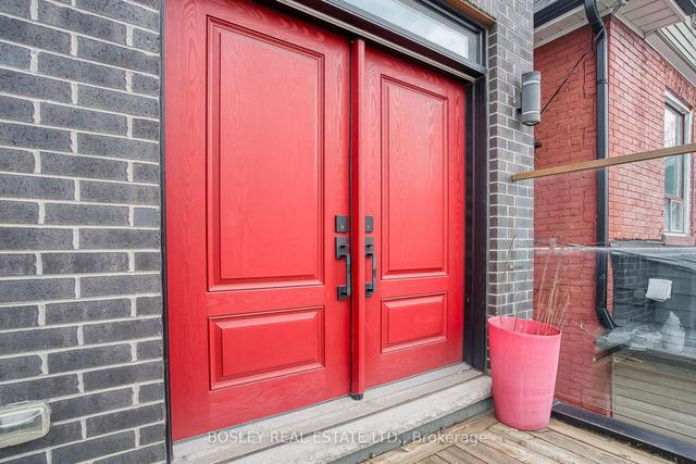 323 Brock Ave, House semidetached with 4 bedrooms, 4 bathrooms and 0 parking in Toronto ON | Image 31
