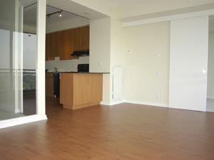 1601 - 30 Canterbury Pl, Condo with 2 bedrooms, 2 bathrooms and 1 parking in Toronto ON | Image 2