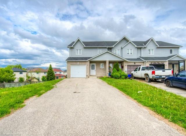 28 Golden Terrace Court, House semidetached with 4 bedrooms, 3 bathrooms and 5 parking in Kitchener ON | Image 2