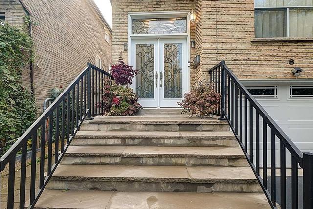 153 Robert Hicks Dr, House semidetached with 4 bedrooms, 4 bathrooms and 4 parking in Toronto ON | Image 23