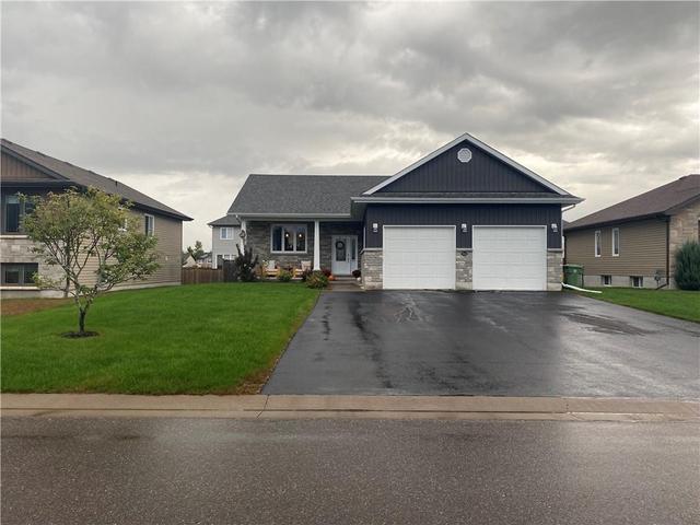 514 Gardner Crescent, House detached with 5 bedrooms, 2 bathrooms and 6 parking in Petawawa ON | Image 1