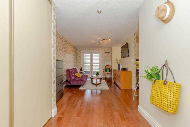 856 - 24 Southport St, Condo with 1 bedrooms, 1 bathrooms and 1 parking in Toronto ON | Image 20