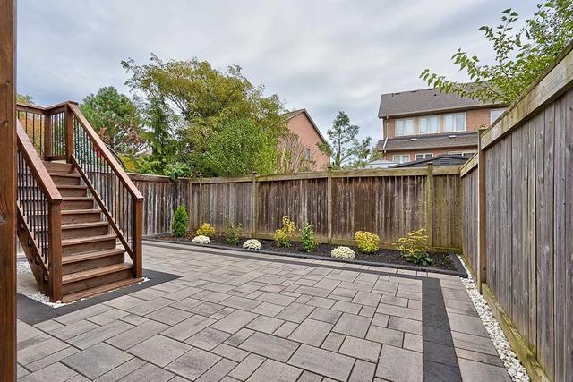 410 Spring Blossom Cres, House attached with 3 bedrooms, 3 bathrooms and 4 parking in Oakville ON | Image 24