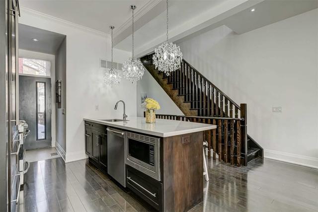 285 Lisgar St, House semidetached with 4 bedrooms, 3 bathrooms and 1 parking in Toronto ON | Image 35