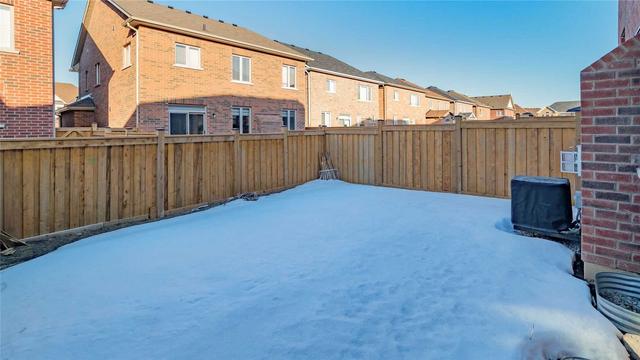 86 Truro Circ, House semidetached with 4 bedrooms, 4 bathrooms and 3 parking in Brampton ON | Image 35