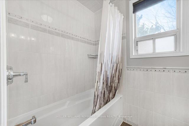 192 Horsham Ave, House detached with 3 bedrooms, 2 bathrooms and 3 parking in Toronto ON | Image 24