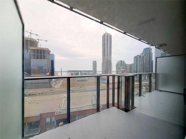 1603 - 2a Church St, Condo with 1 bedrooms, 1 bathrooms and 0 parking in Toronto ON | Card Image
