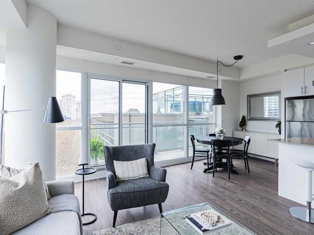 526 - 165 Legion Rd, Condo with 2 bedrooms, 2 bathrooms and 1 parking in Toronto ON | Image 8