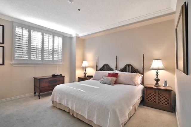 Glb1 - 40 Old Mill Rd, Condo with 2 bedrooms, 2 bathrooms and 2 parking in Oakville ON | Image 9