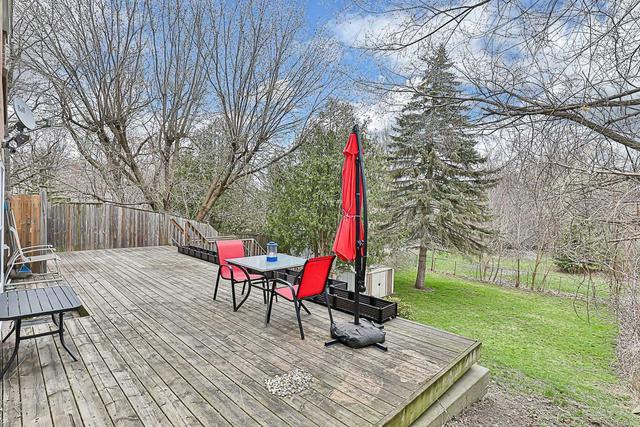 135 Roebuck Dr, House detached with 3 bedrooms, 2 bathrooms and 4 parking in Toronto ON | Image 25