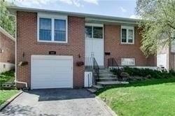 222 Currey Cres, House detached with 2 bedrooms, 1 bathrooms and 1 parking in Newmarket ON | Card Image