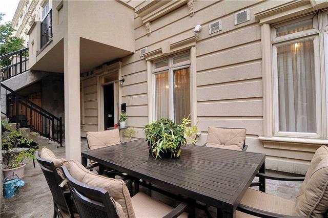 th 22 - 78 Carr St, Townhouse with 2 bedrooms, 2 bathrooms and 1 parking in Toronto ON | Image 3