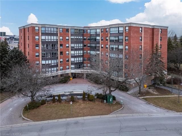 311 - 675 Davis Drive, House attached with 2 bedrooms, 1 bathrooms and 1 parking in Kingston ON | Image 1