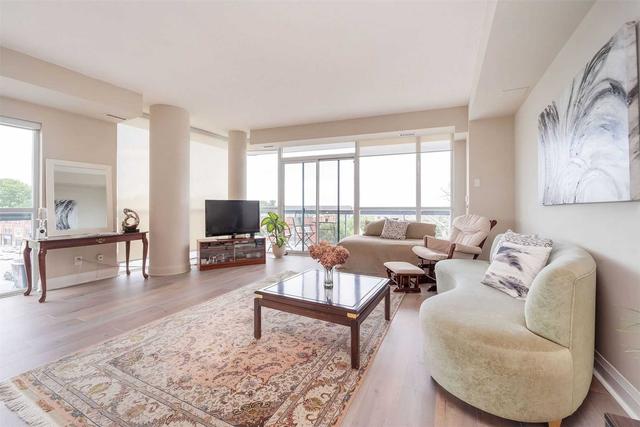404 - 1 Hurontario St, Condo with 2 bedrooms, 2 bathrooms and 1 parking in Mississauga ON | Image 11