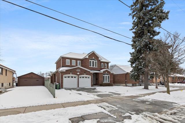 127 Spalding Rd, House detached with 4 bedrooms, 4 bathrooms and 4 parking in Toronto ON | Image 1