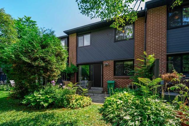 29 - 20 Mineola Rd E, Townhouse with 3 bedrooms, 3 bathrooms and 1 parking in Mississauga ON | Image 3