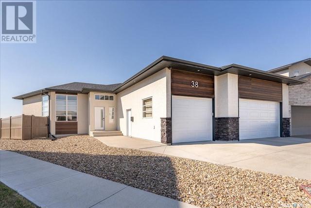 38 Broda Terrace, House detached with 4 bedrooms, 3 bathrooms and null parking in Moose Jaw SK | Image 3