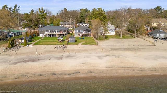 10 Tiny Beaches Beach S, House detached with 5 bedrooms, 1 bathrooms and 4 parking in Tiny ON | Image 40