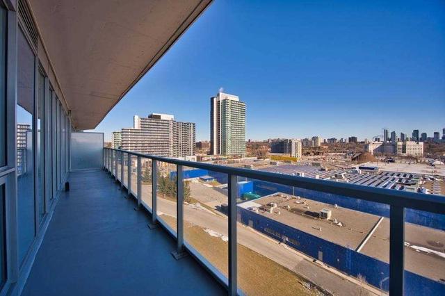 601 - 117 Mcmahon Dr, Condo with 1 bedrooms, 1 bathrooms and 1 parking in Toronto ON | Image 5