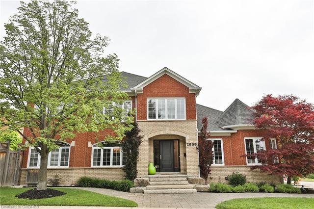 2009 Highridge Court, House detached with 4 bedrooms, 2 bathrooms and 7 parking in Oakville ON | Image 2
