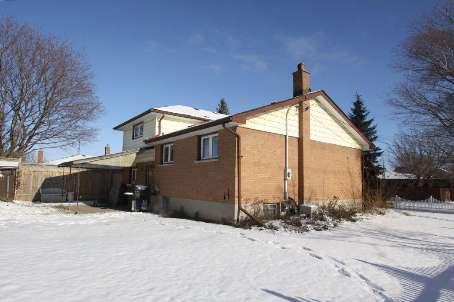 228 Trent St, House detached with 3 bedrooms, 2 bathrooms and 4 parking in Oshawa ON | Image 9