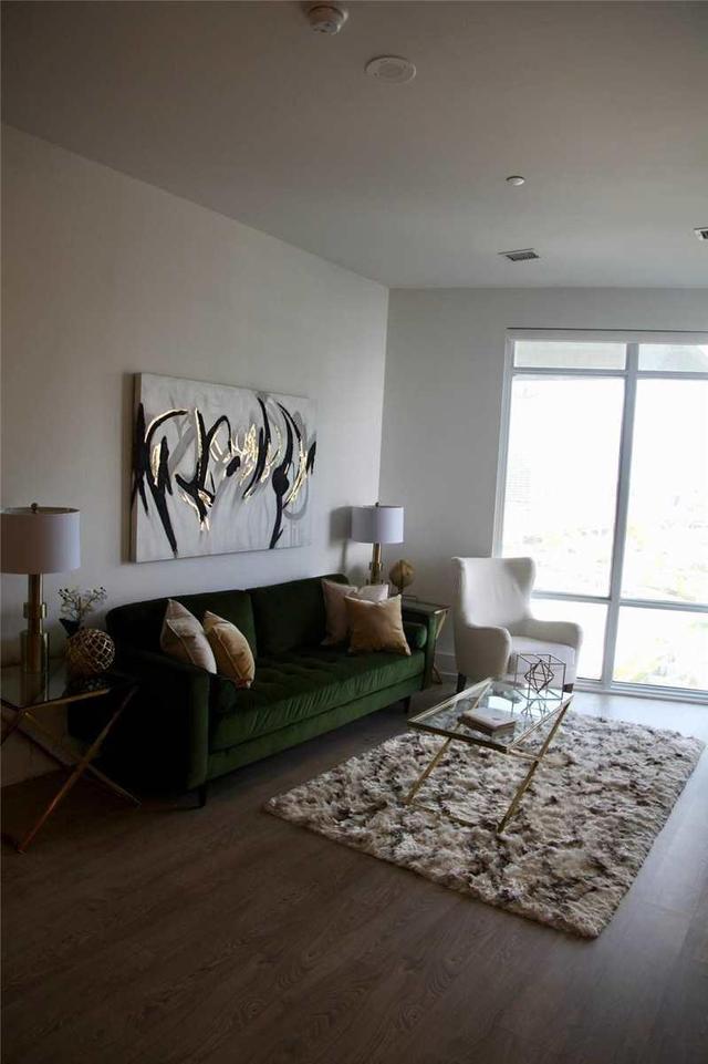 1204 - 15 Merchants' Wharf, Condo with 2 bedrooms, 2 bathrooms and 1 parking in Toronto ON | Image 2