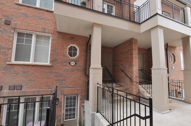 4302 - 2420 Baronwood Dr, Townhouse with 2 bedrooms, 3 bathrooms and 1 parking in Oakville ON | Image 1