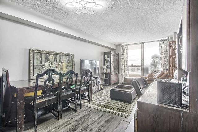 801 - 400 Mclevin Ave, Condo with 1 bedrooms, 1 bathrooms and 1 parking in Toronto ON | Image 5