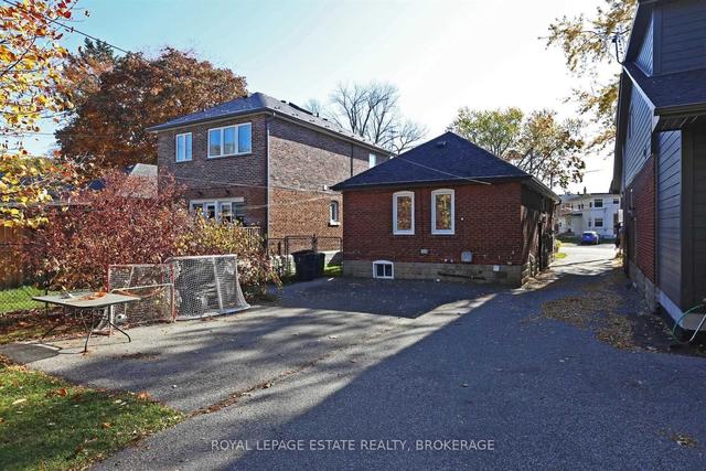 37 Arcadian Circ, House detached with 2 bedrooms, 2 bathrooms and 2 parking in Toronto ON | Image 31
