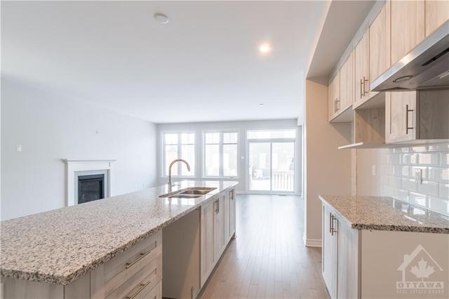 177 Nepeta Crescent, Townhouse with 3 bedrooms, 3 bathrooms and 3 parking in Ottawa ON | Image 7