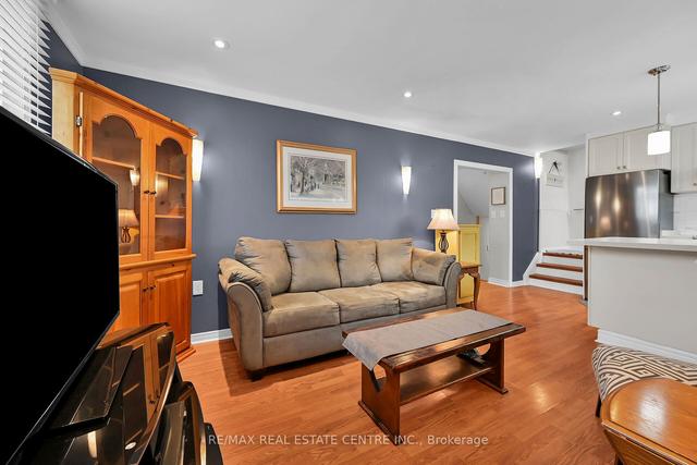 28 Cypress St, House semidetached with 3 bedrooms, 2 bathrooms and 7 parking in St. Catharines ON | Image 21