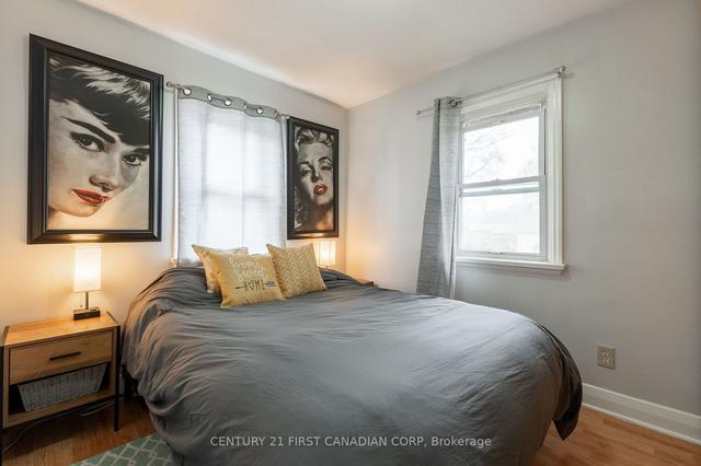 171 Highbury Ave N, House detached with 2 bedrooms, 1 bathrooms and 2 parking in London ON | Image 3