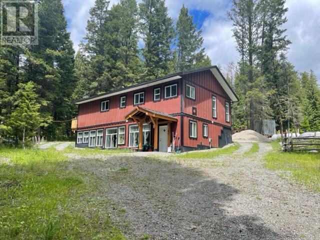 5069 Lauder Road, House detached with 1 bedrooms, 2 bathrooms and null parking in Thompson Nicola M (Beautiful Nicola Valley   North) BC | Card Image