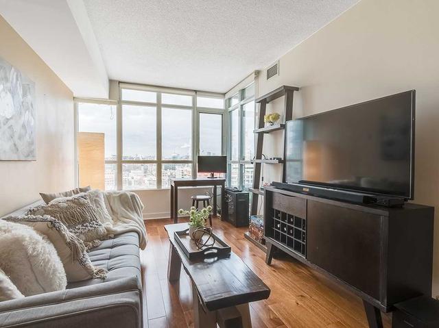 1803 - 10 Capreol Crt, Condo with 1 bedrooms, 1 bathrooms and 1 parking in Toronto ON | Image 6