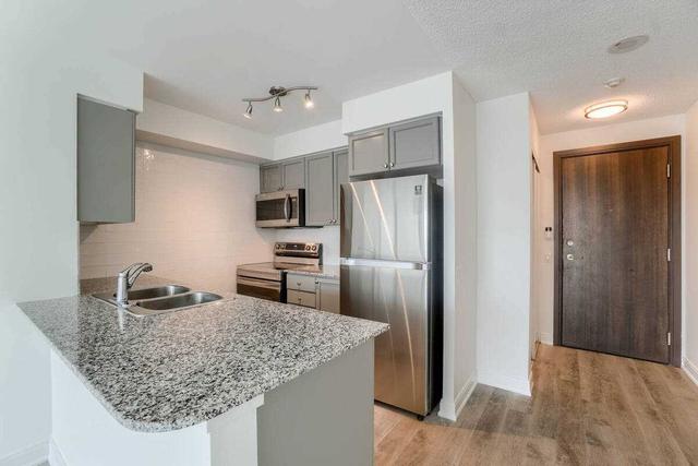 1739 - 35 Viking Lane, Condo with 2 bedrooms, 2 bathrooms and 1 parking in Toronto ON | Image 10