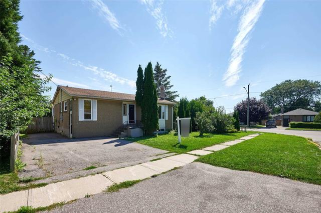 950 Greenwood Cres, House detached with 3 bedrooms, 2 bathrooms and 4 parking in Whitby ON | Image 23