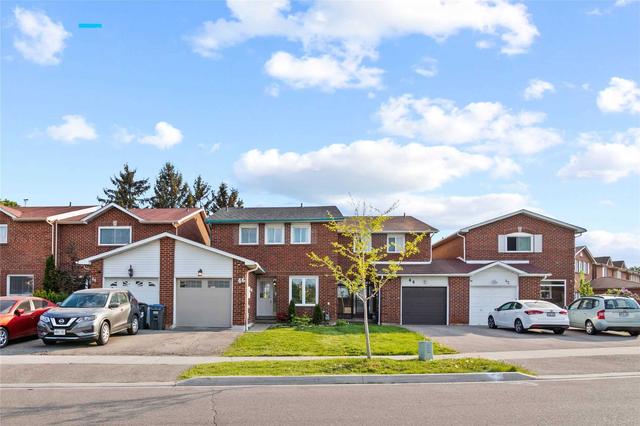 46 Whitehaven Dr, House attached with 3 bedrooms, 3 bathrooms and 2 parking in Brampton ON | Image 1