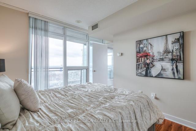 2109 - 25 Capreol Crt, Condo with 2 bedrooms, 2 bathrooms and 1 parking in Toronto ON | Image 8