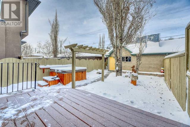 2304 3 Avenue Nw, House semidetached with 3 bedrooms, 2 bathrooms and 2 parking in Calgary AB | Image 38