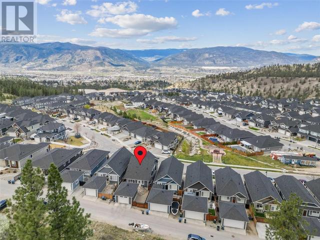 1040 Holden Road, House detached with 4 bedrooms, 2 bathrooms and 1 parking in Penticton BC | Image 22