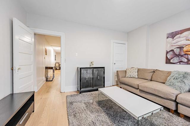 upper - 374 Crawford St, House semidetached with 2 bedrooms, 1 bathrooms and 1 parking in Toronto ON | Image 6