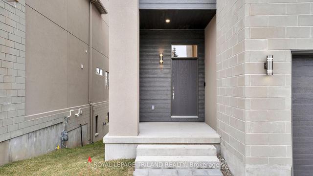 11 - 495 Oakridge Dr, Condo with 3 bedrooms, 4 bathrooms and 4 parking in London ON | Image 12