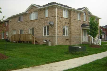 46 Conklin Dr, House semidetached with 4 bedrooms, 3 bathrooms and 1 parking in Brampton ON | Image 2
