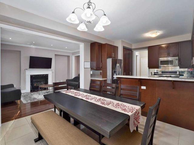 1551 Eglinton Ave W, House attached with 4 bedrooms, 4 bathrooms and 4 parking in Mississauga ON | Image 17