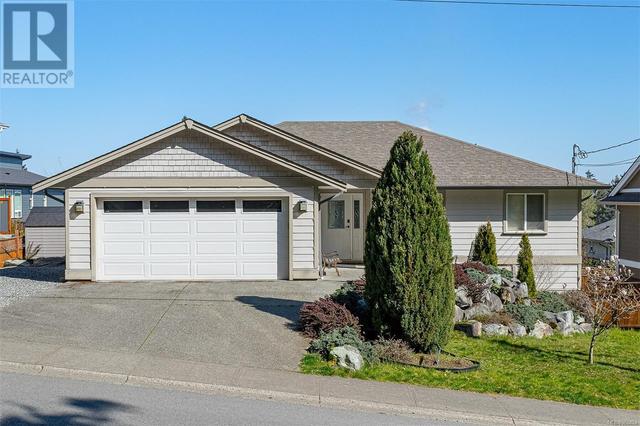 1723 Robert St, House detached with 3 bedrooms, 2 bathrooms and 5 parking in North Cowichan BC | Image 1