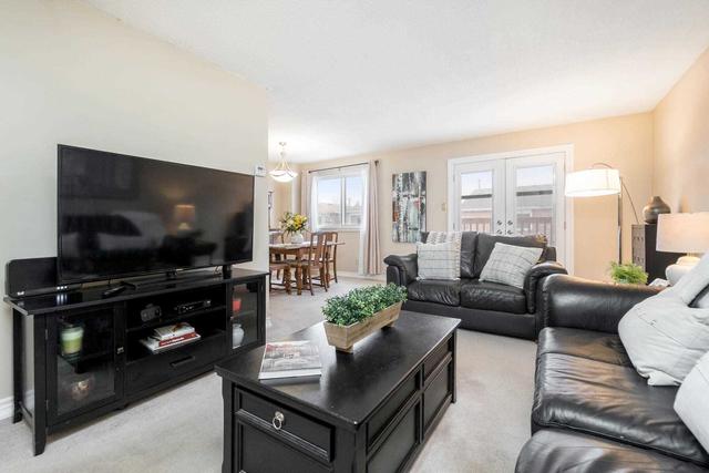 19 Rawling Cres, House detached with 3 bedrooms, 2 bathrooms and 6 parking in Brampton ON | Image 33