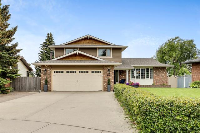 92 Silver Ridge Rise Nw, House detached with 4 bedrooms, 2 bathrooms and 4 parking in Calgary AB | Image 2