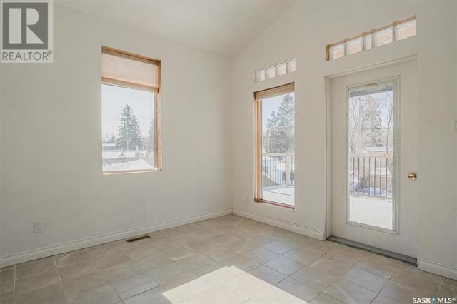 1305 Spadina Crescent W, House detached with 5 bedrooms, 4 bathrooms and null parking in Saskatoon SK | Image 18