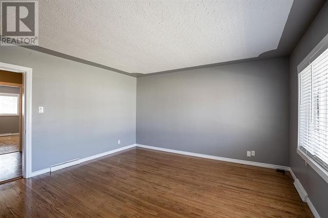 515 12 Street Sw, House detached with 3 bedrooms, 2 bathrooms and 2 parking in Medicine Hat AB | Image 8